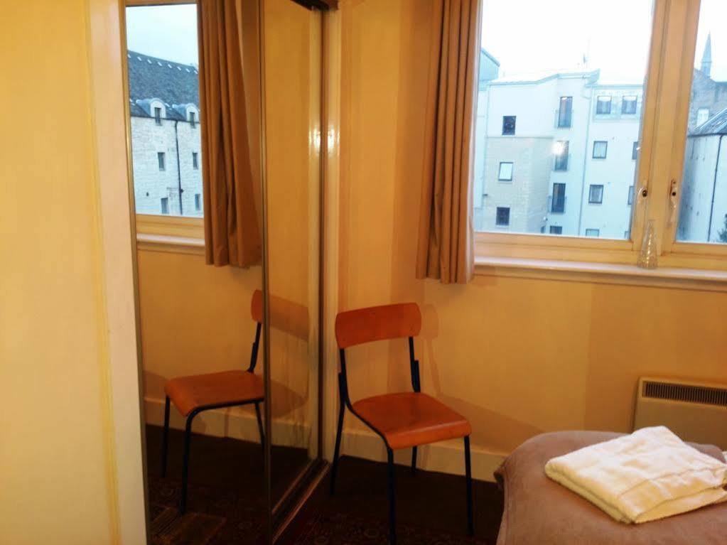 Edinburgh City Center Coady Apartment Sleeps 5 Free Car Park Space Exteriör bild